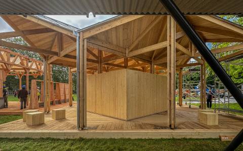 Illustration - ARCHI-FOLIES #6 - montage du pavillon 76